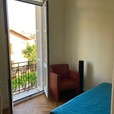 Apartment Wunderschoene In Jugendstilvilla Am Hafen
